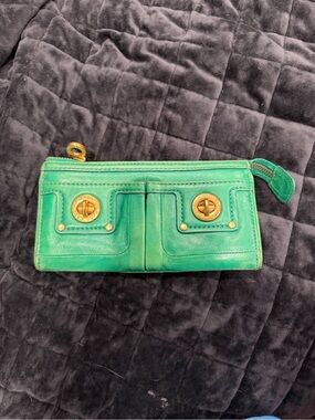 Marc Jacobs Green Leather Zip Wallet with Gold Turn-Lock Accents